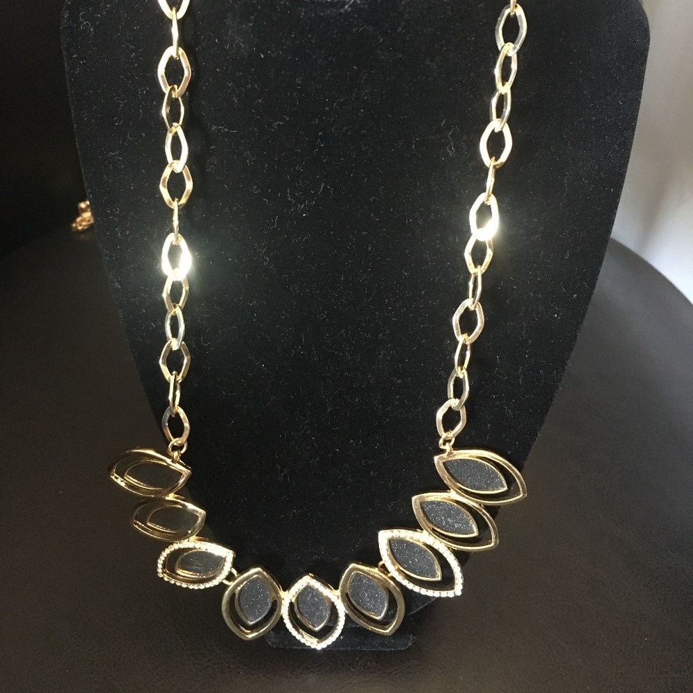 bebe Statement Necklace  Gold shimmery charcoal